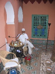 Koffiedrinken in de Riad Kaiss