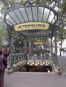 Metro Abesses