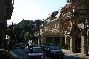 Calle Alvear, Recoleta